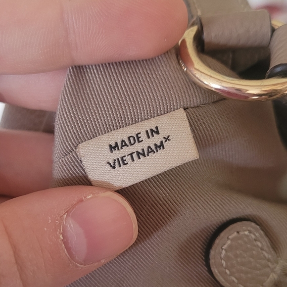 Coach New York Leather Convertible Cross Body or Shoulder Bag | Leather Purse - Picture 7 of 10